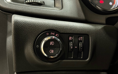 Opel Astra J, 2012 год, 1 078 000 рублей, 13 фотография