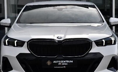 BMW 5 серия, 2025 год, 7 904 973 рублей, 2 фотография