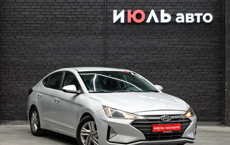 Hyundai Elantra VI рестайлинг, 2019 год, 1 300 000 рублей, 3 фотография