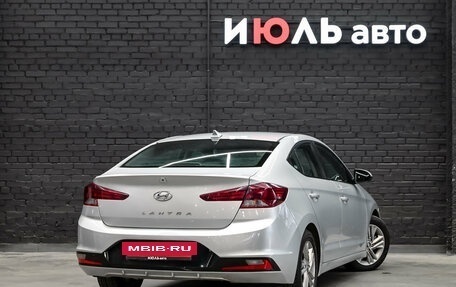 Hyundai Elantra VI рестайлинг, 2019 год, 1 300 000 рублей, 4 фотография