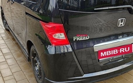 Honda Freed I, 2009 год, 800 000 рублей, 2 фотография