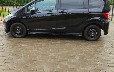 Honda Freed I, 2009 год, 800 000 рублей, 20 фотография