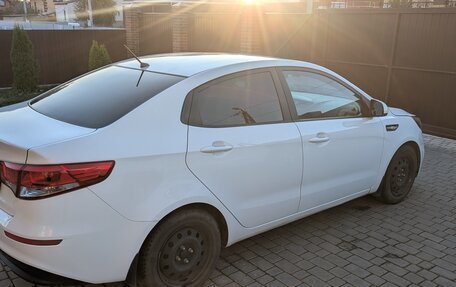 KIA Rio III рестайлинг, 2016 год, 855 000 рублей, 2 фотография