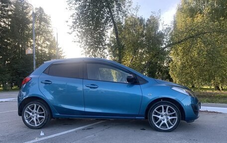 Mazda 2 III, 2013 год, 850 000 рублей, 3 фотография