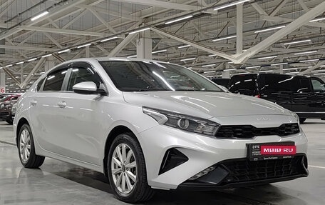 KIA Cerato IV, 2021 год, 2 390 000 рублей, 3 фотография