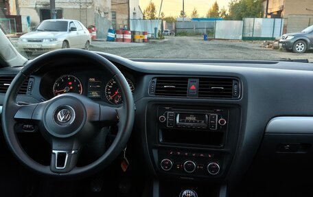 Volkswagen Jetta VI, 2013 год, 950 000 рублей, 6 фотография