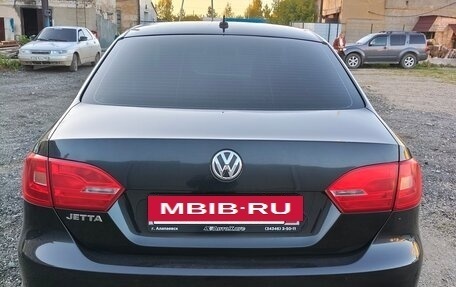 Volkswagen Jetta VI, 2013 год, 950 000 рублей, 4 фотография