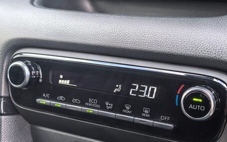 Toyota Yaris, 2021 год, 1 110 000 рублей, 6 фотография