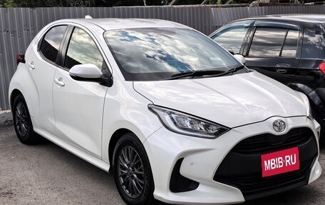 Toyota Yaris, 2021 год, 1 110 000 рублей, 3 фотография