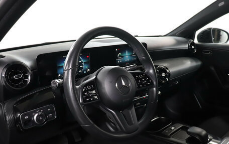 Mercedes-Benz A-Класс, 2019 год, 2 299 000 рублей, 13 фотография