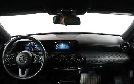 Mercedes-Benz A-Класс, 2019 год, 2 299 000 рублей, 12 фотография