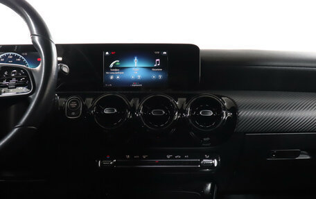 Mercedes-Benz A-Класс, 2019 год, 2 299 000 рублей, 14 фотография