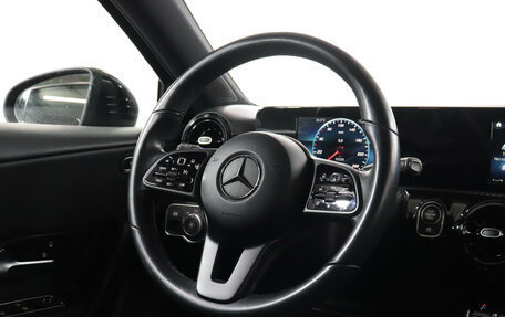 Mercedes-Benz A-Класс, 2019 год, 2 299 000 рублей, 15 фотография