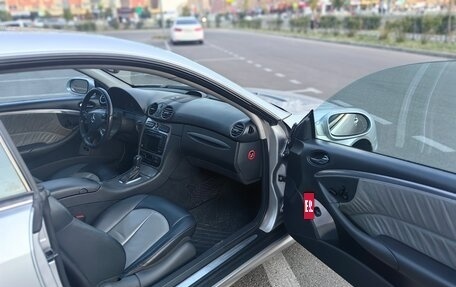 Mercedes-Benz CLK-Класс, 2003 год, 1 400 000 рублей, 8 фотография