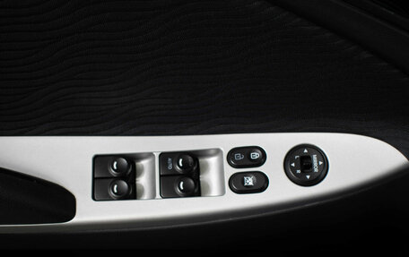 Hyundai Solaris II рестайлинг, 2013 год, 787 000 рублей, 15 фотография