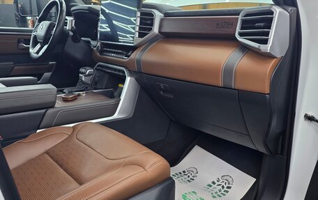Toyota Tundra, 2022 год, 8 300 000 рублей, 17 фотография