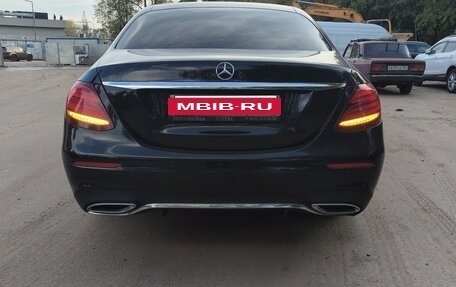 Mercedes-Benz E-Класс, 2020 год, 3 600 000 рублей, 3 фотография