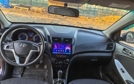 Hyundai Solaris II рестайлинг, 2011 год, 600 000 рублей, 11 фотография