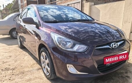Hyundai Solaris II рестайлинг, 2011 год, 600 000 рублей, 2 фотография