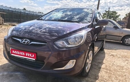 Hyundai Solaris II рестайлинг, 2011 год, 600 000 рублей, 3 фотография