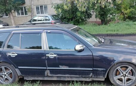 Mercedes-Benz E-Класс, 2001 год, 160 000 рублей, 3 фотография