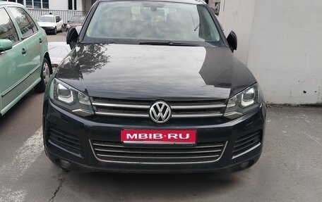 Volkswagen Touareg III, 2012 год, 2 000 000 рублей, 1 фотография