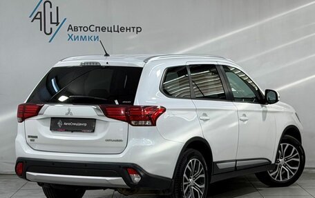 Mitsubishi Outlander III рестайлинг 3, 2016 год, 1 999 800 рублей, 2 фотография