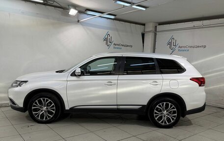 Mitsubishi Outlander III рестайлинг 3, 2016 год, 1 999 800 рублей, 18 фотография
