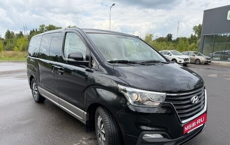 Hyundai H-1 II рестайлинг, 2020 год, 1 880 000 рублей, 2 фотография