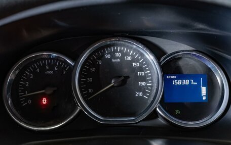 Renault Logan II, 2015 год, 740 000 рублей, 15 фотография