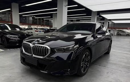 BMW 5 серия, 2026 год, 5 076 868 рублей, 1 фотография