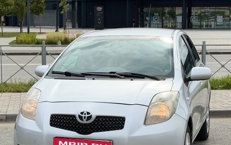Toyota Yaris III рестайлинг, 2008 год, 570 000 рублей, 1 фотография