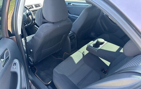 Volkswagen Jetta VI, 2015 год, 1 700 000 рублей, 12 фотография