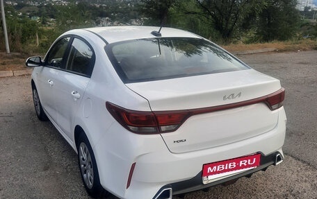 KIA Rio IV, 2021 год, 1 580 000 рублей, 3 фотография