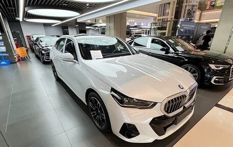 BMW 5 серия, 2026 год, 5 959 626 рублей, 1 фотография