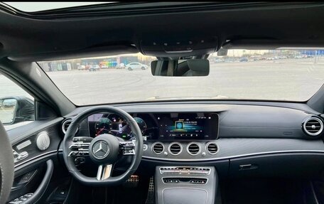 Mercedes-Benz E-Класс, 2022 год, 5 300 000 рублей, 8 фотография