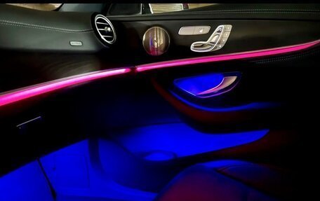 Mercedes-Benz E-Класс, 2022 год, 5 300 000 рублей, 10 фотография