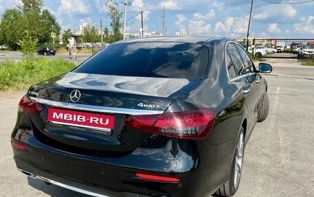 Mercedes-Benz E-Класс, 2022 год, 5 300 000 рублей, 3 фотография
