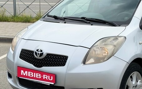 Toyota Yaris III рестайлинг, 2008 год, 570 000 рублей, 3 фотография