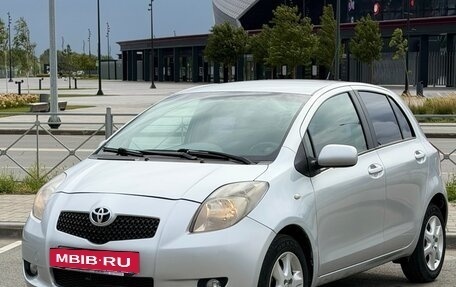 Toyota Yaris III рестайлинг, 2008 год, 570 000 рублей, 2 фотография