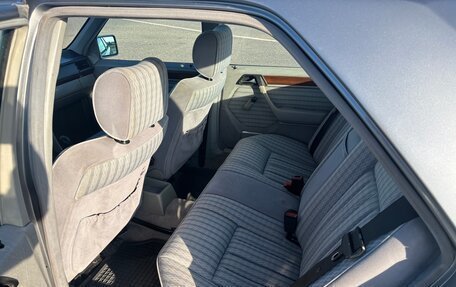 Mercedes-Benz W124, 1989 год, 780 000 рублей, 14 фотография