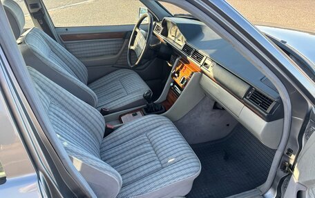 Mercedes-Benz W124, 1989 год, 780 000 рублей, 15 фотография