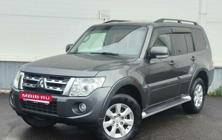 Mitsubishi Pajero IV, 2013 год, 1 855 000 рублей, 2 фотография