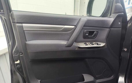 Mitsubishi Pajero IV, 2013 год, 1 855 000 рублей, 9 фотография