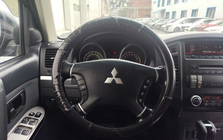 Mitsubishi Pajero IV, 2013 год, 1 855 000 рублей, 17 фотография