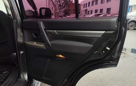 Mitsubishi Pajero IV, 2013 год, 1 855 000 рублей, 14 фотография