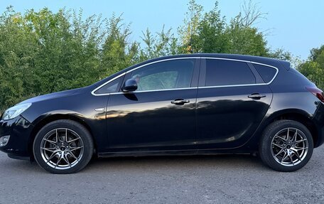 Opel Astra J, 2010 год, 600 000 рублей, 2 фотография