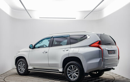 Mitsubishi Pajero Sport III рестайлинг, 2016 год, 3 045 000 рублей, 7 фотография