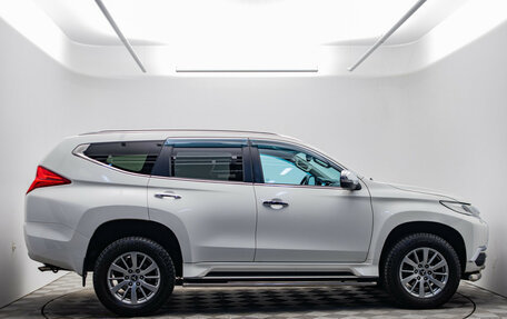 Mitsubishi Pajero Sport III рестайлинг, 2016 год, 3 045 000 рублей, 4 фотография