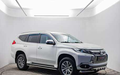 Mitsubishi Pajero Sport III рестайлинг, 2016 год, 3 045 000 рублей, 3 фотография